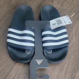 Adidas SANDALS ▪︎NEW ▪︎ SIZE 3